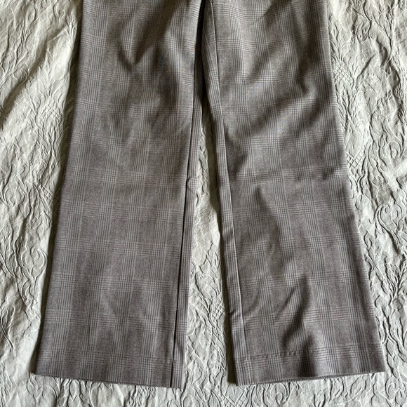 Aritzia Sunday Best Pants in Grey Plaid - Picture 5 of 6